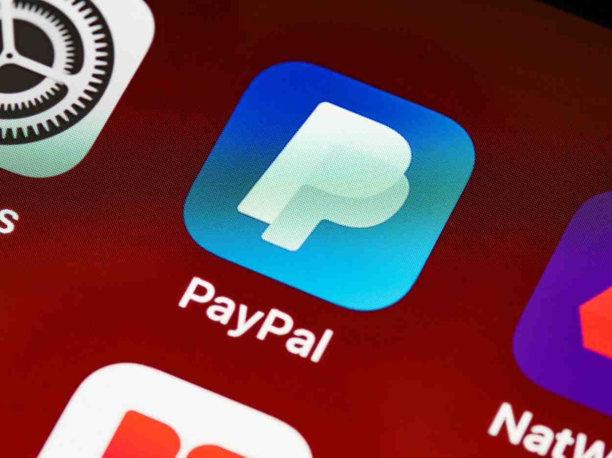 PayPal logo with phone number cannot be used error message displayed on mobile screen